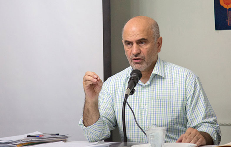 فرشادمومنی