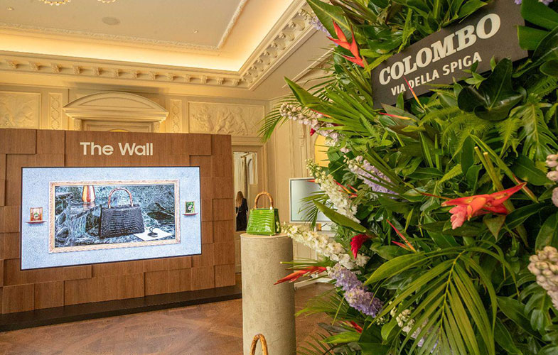 AV Luxury Wall in Paris Fashion Week Publish 1