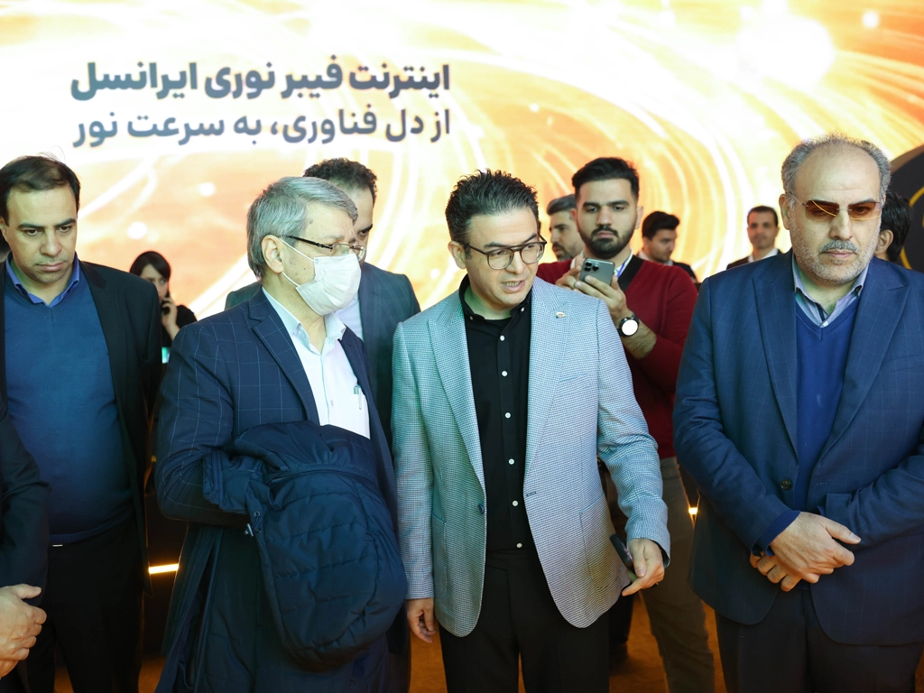 بازدید مدیران سازمان برنامه و بودجه از غرفه ایرانسل در آخرین روز نمایشگاه تلکام ۱۴۰۳ 1 telecom2024 visit day4